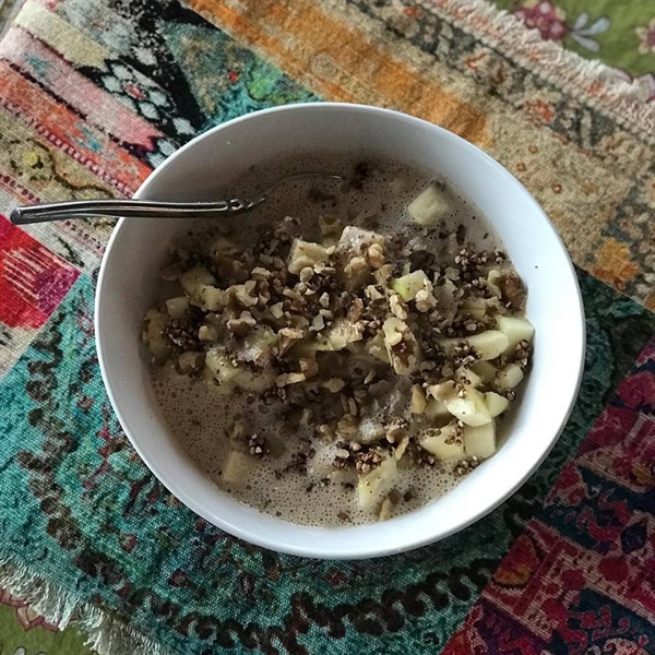 Raw Vegan Breakfast Bowl